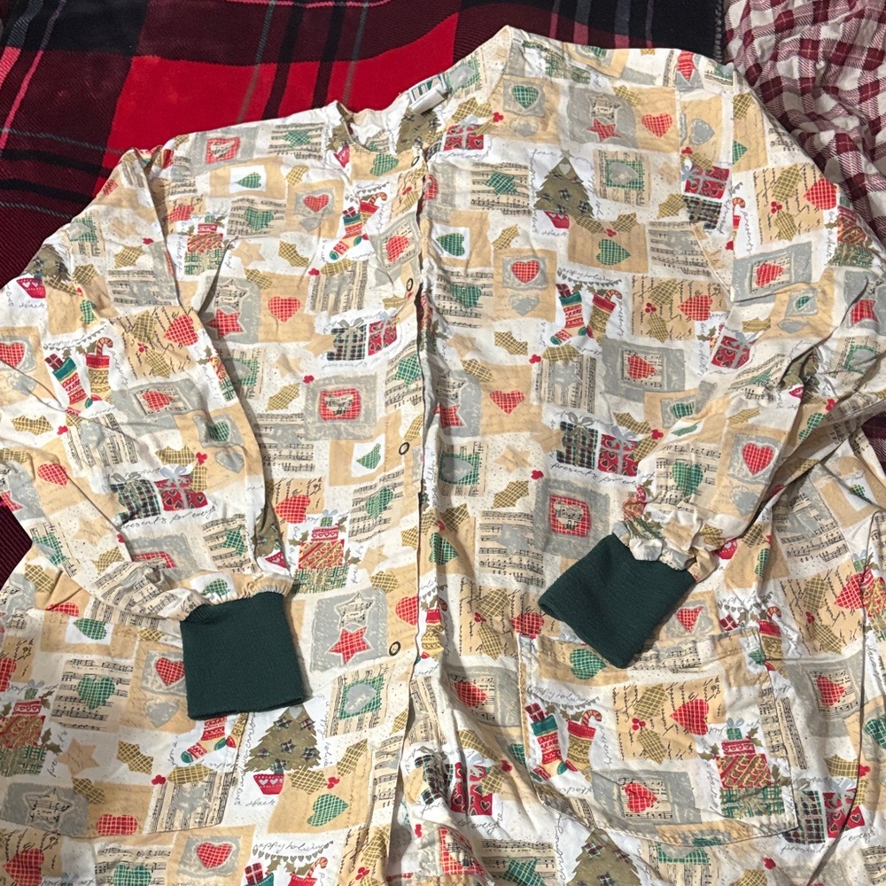 Uniform Advantage Holiday Print Nightgown with Dark Green Cuffs